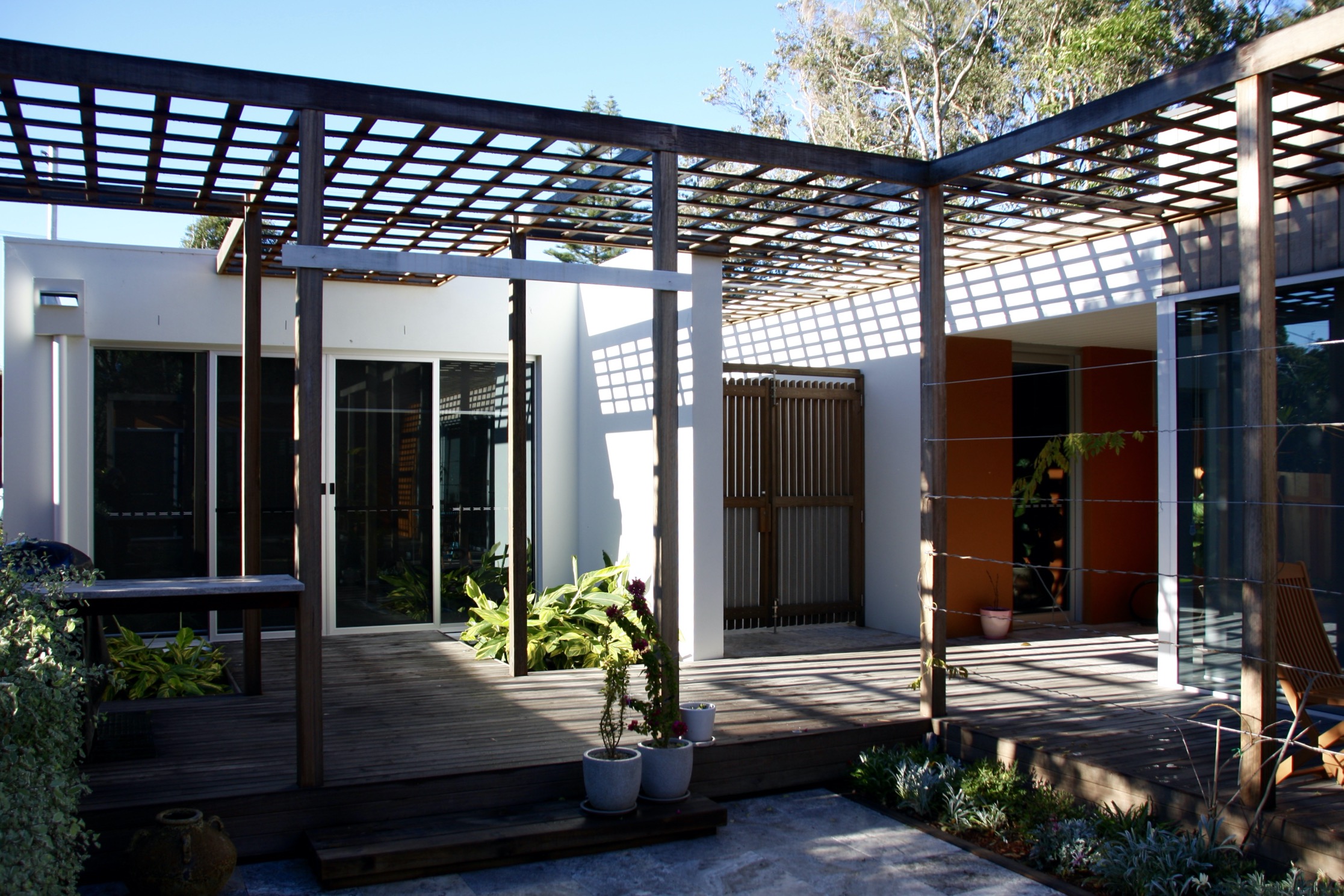 39_Newman_WaveScreen