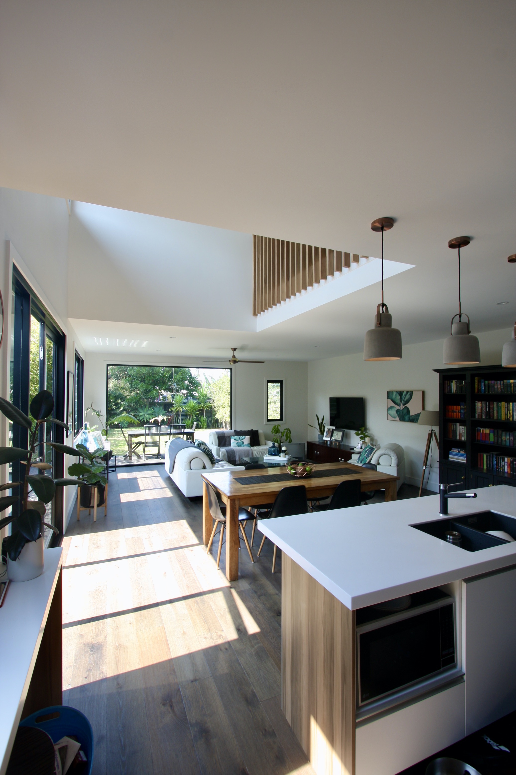 39_Newman_WaveScreen